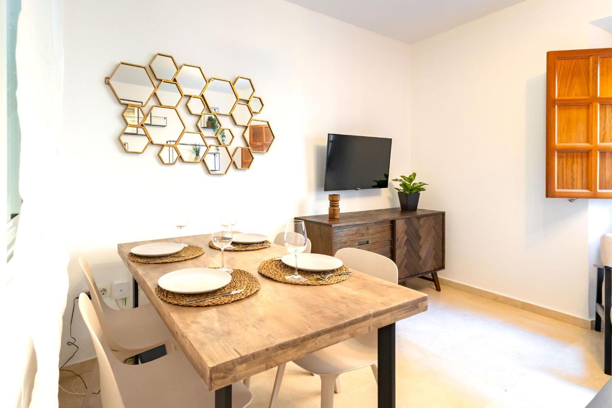 Charming 2 Bedroom Apartment At San Marcos Plaza By Ocityzen Sevilla Eksteriør billede