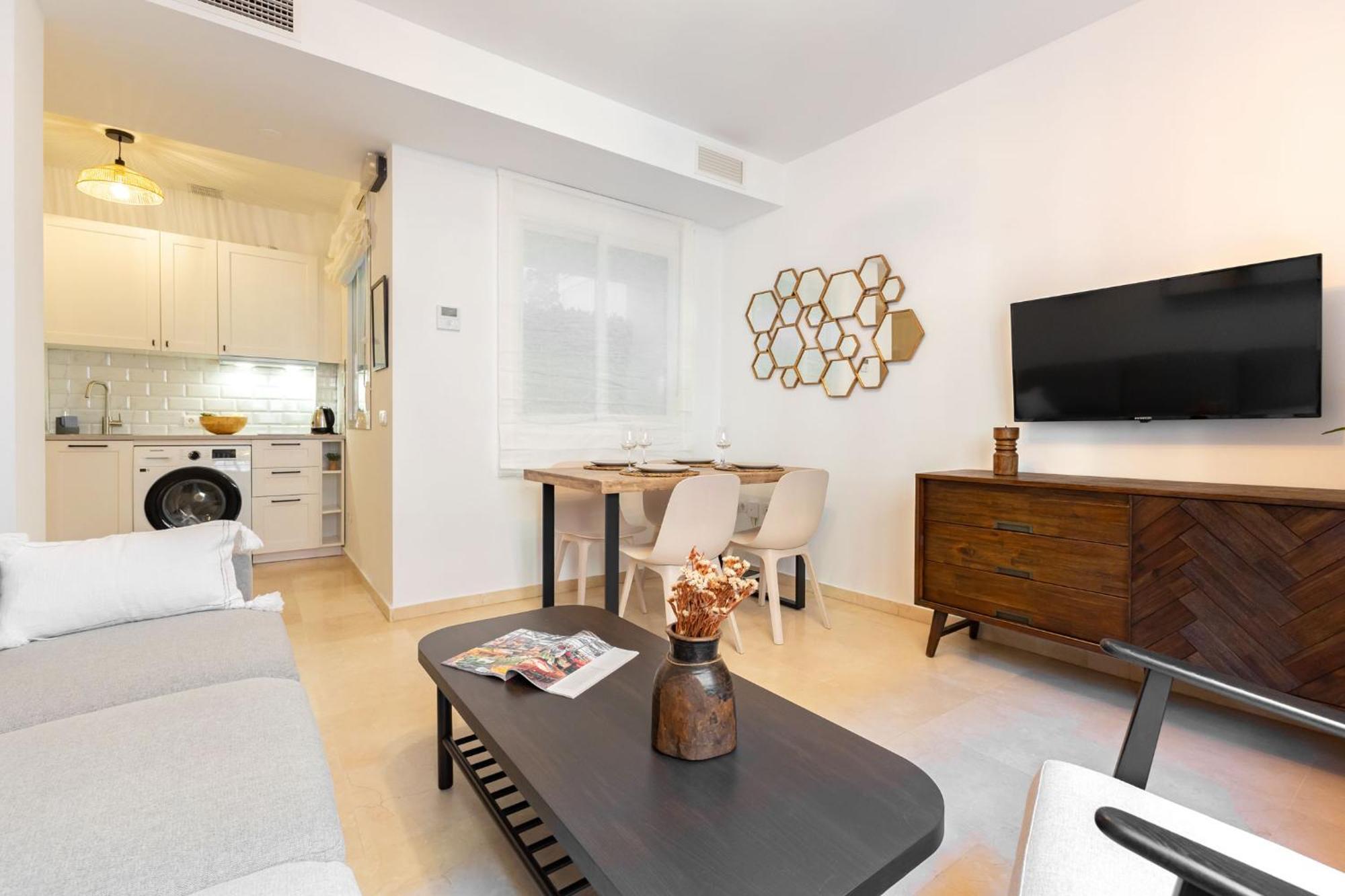 Charming 2 Bedroom Apartment At San Marcos Plaza By Ocityzen Sevilla Eksteriør billede