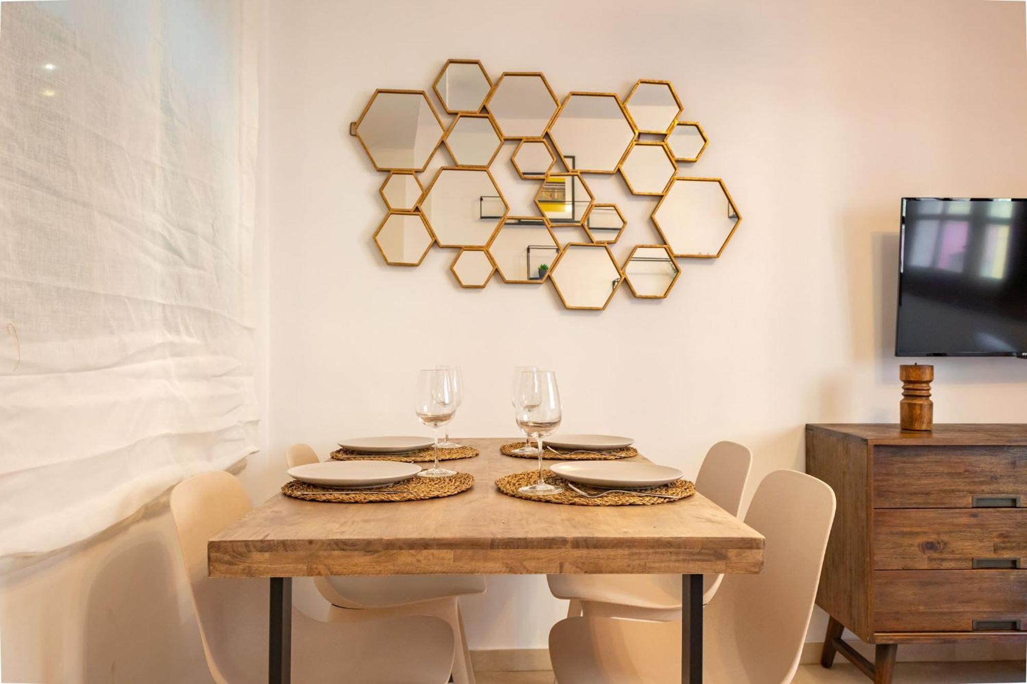 Charming 2 Bedroom Apartment At San Marcos Plaza By Ocityzen Sevilla Eksteriør billede