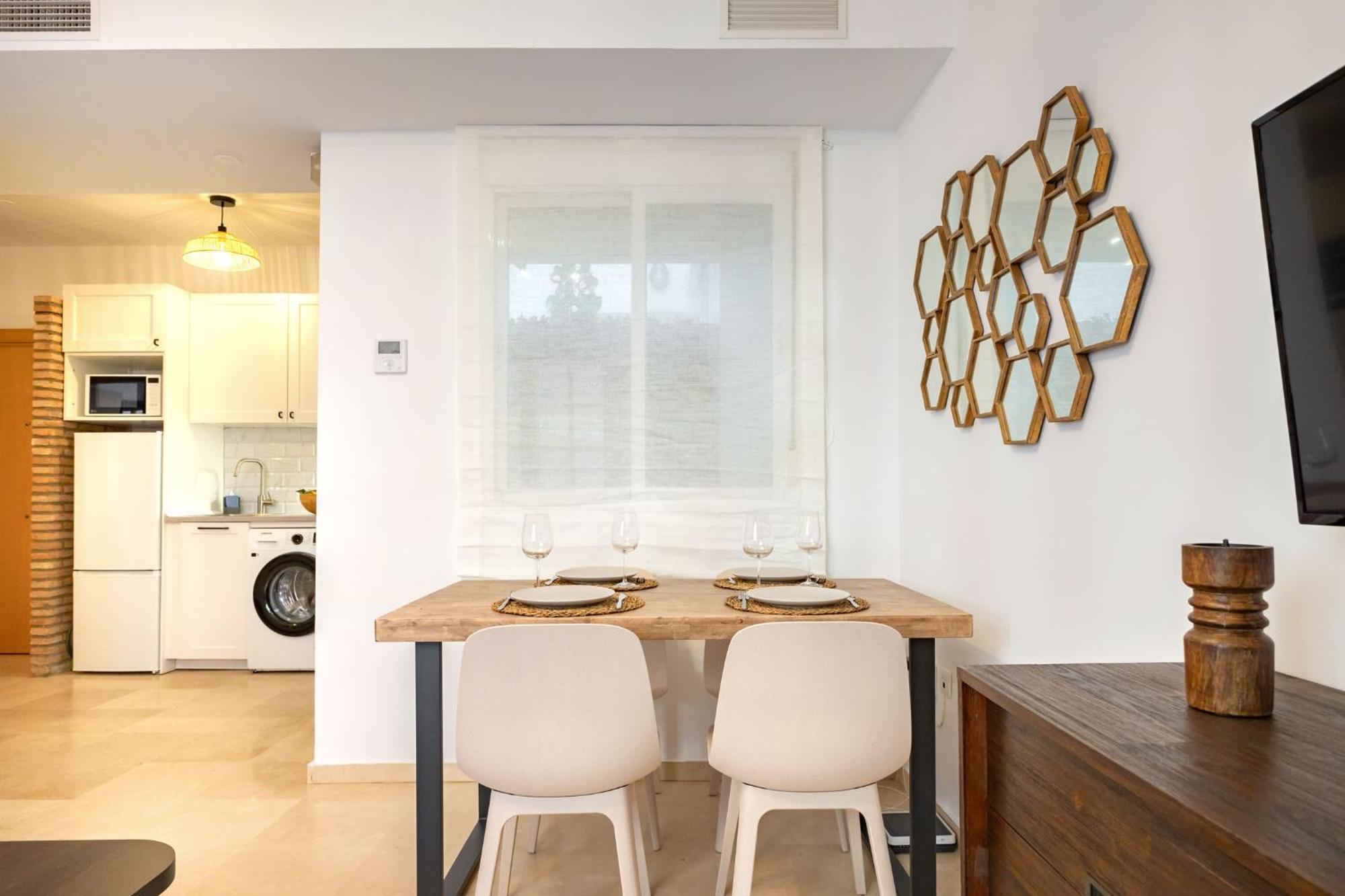 Charming 2 Bedroom Apartment At San Marcos Plaza By Ocityzen Sevilla Eksteriør billede