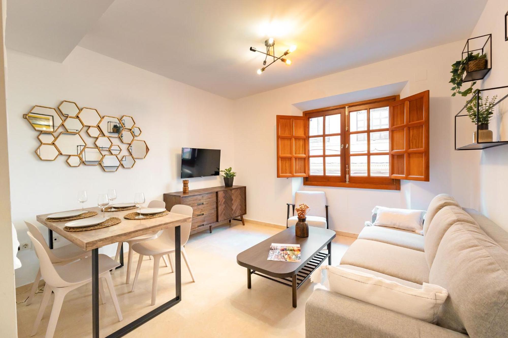 Charming 2 Bedroom Apartment At San Marcos Plaza By Ocityzen Sevilla Eksteriør billede